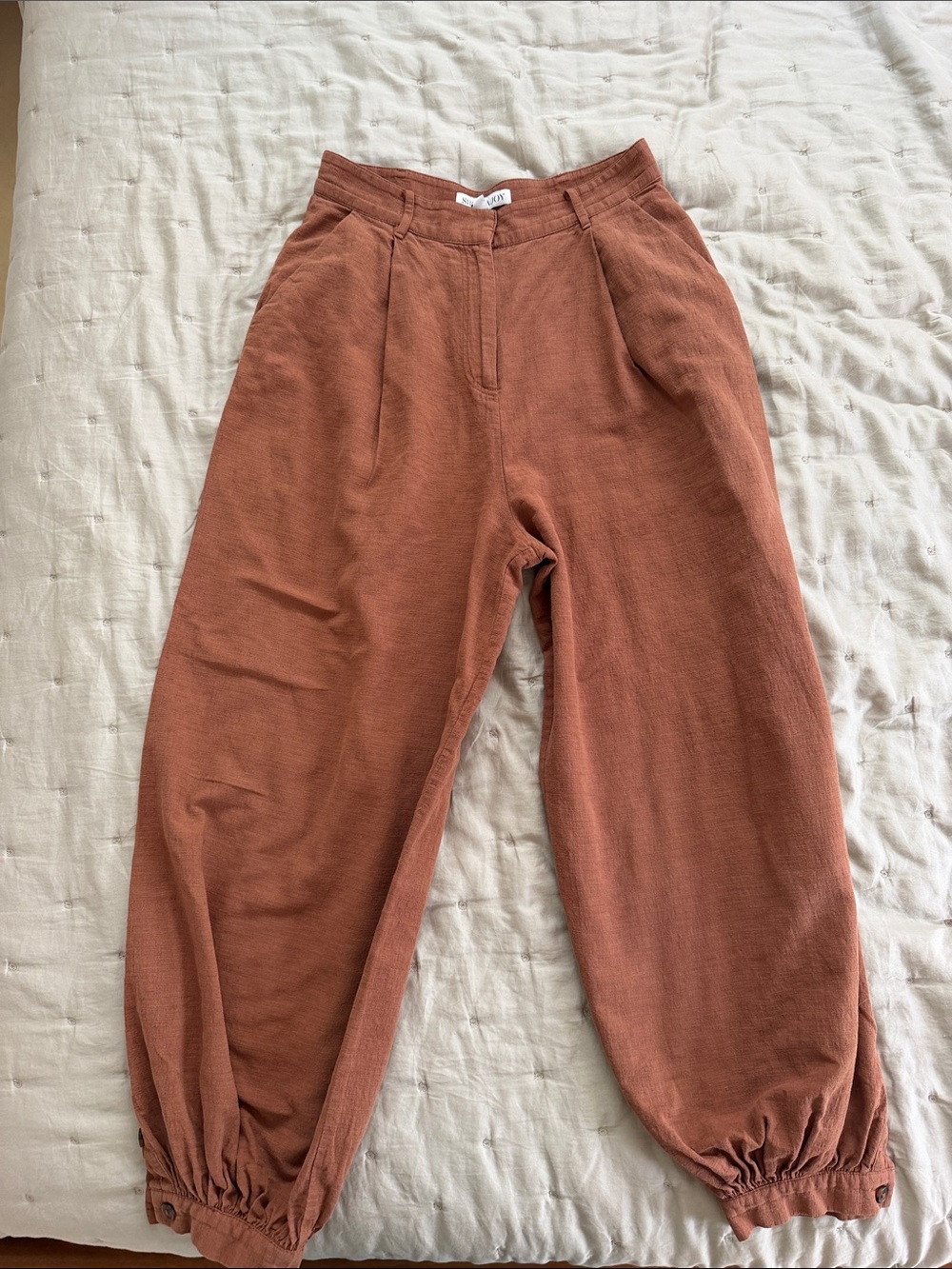 Shona Joy Rust Brown Pleated Linen Blend Jogger Pants